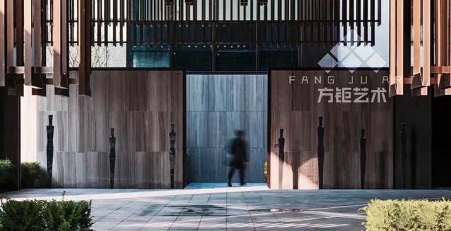 不銹鋼雕塑為何在城市建設中如此受歡迎？